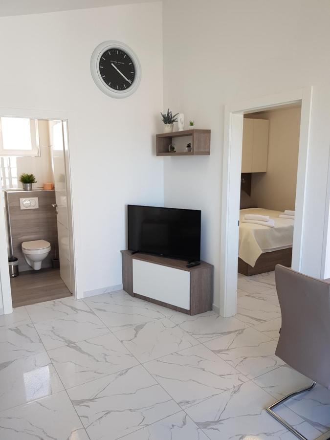 Apartments Sun Dance With Heated Pool Novalja Exterior foto